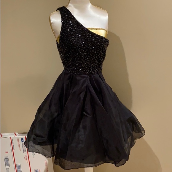 Alice + Olivia Dresses & Skirts - Alice & Olivia black beaded formal dress 6